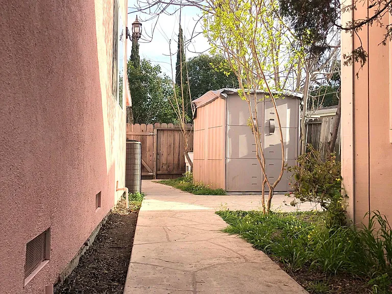 10102 Cairo Ct — Photo 38