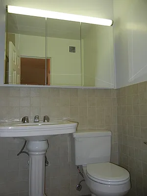 Rented by Stellar Management | media 20