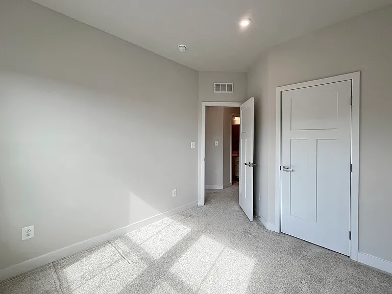 4456 Sulford Ter — Photo 24