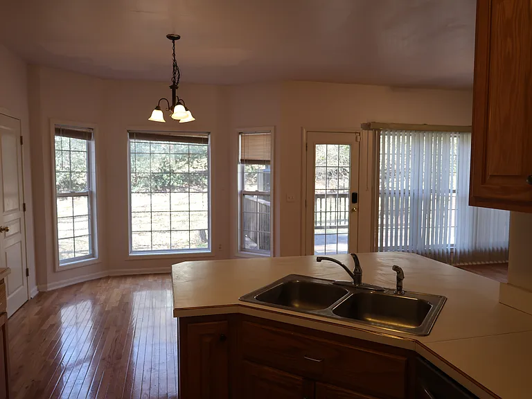 7109 Still Spring Hollow Dr — Photo 6