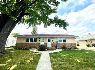135 S Buchanan St, Appleton, WI 54915