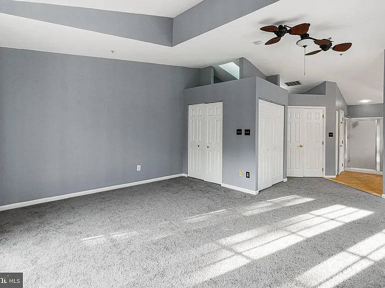 19401 Caravan Dr — Photo 8