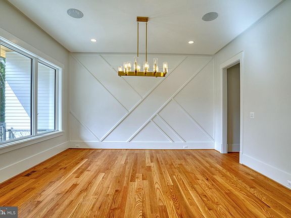 5th image of 7112 Enterprise Ave