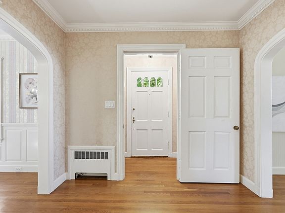 5th image of 63 Wedgemere Ave