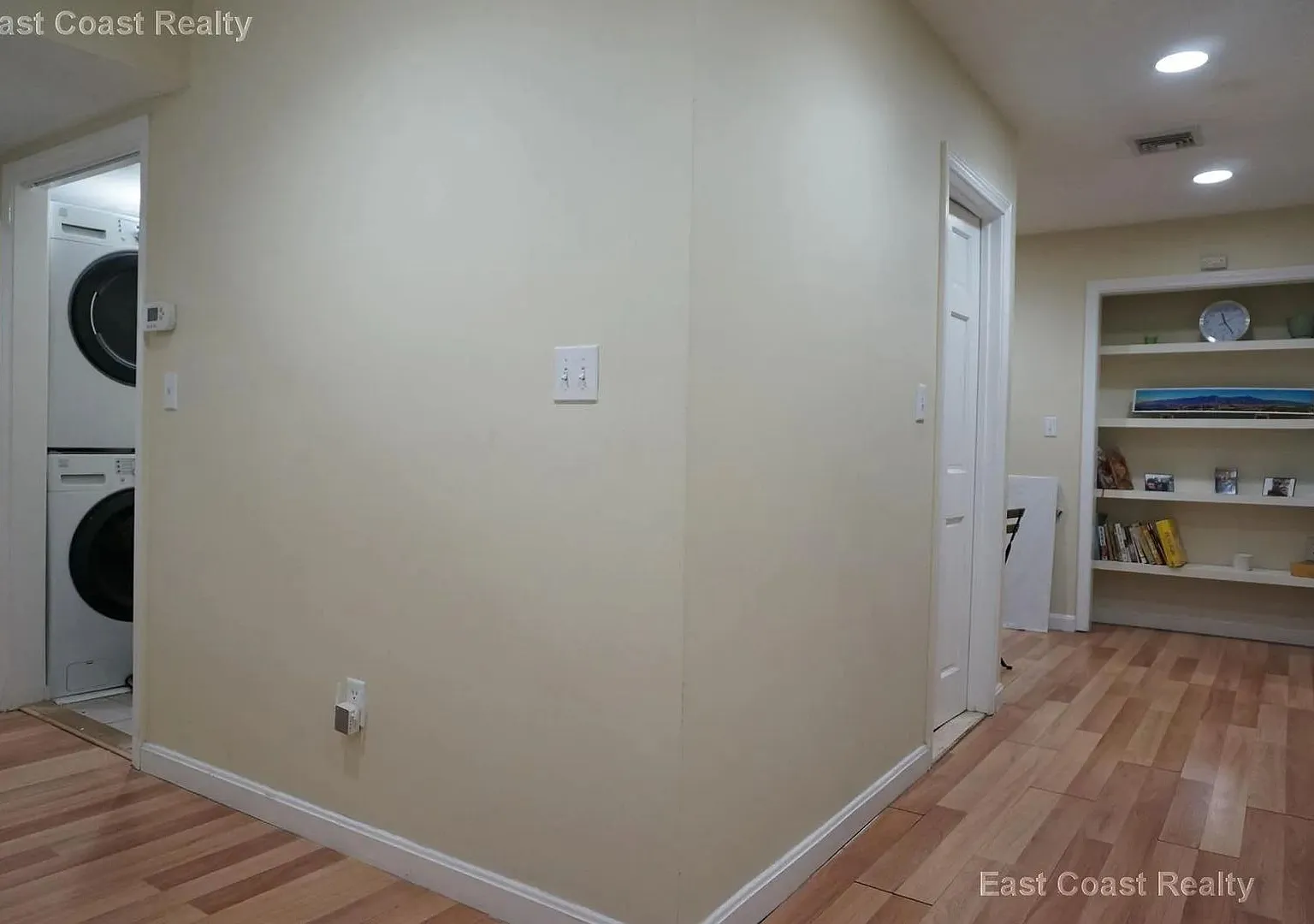3 bed + 2 bath Duplex — Photo 2