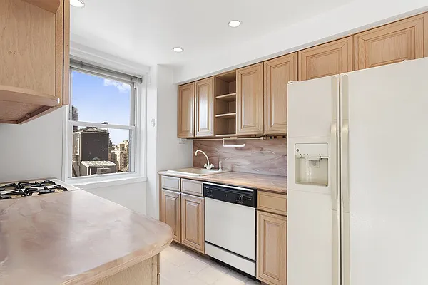 Sold by Corcoran | media 3