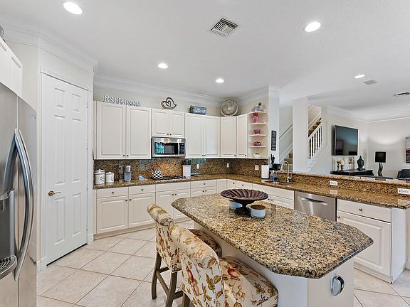 5th image of 715 Lyford Cay Drive