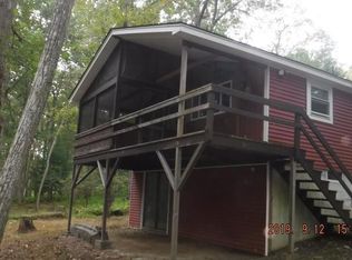 191 Lake Dr, Dingmans Ferry, PA 18328