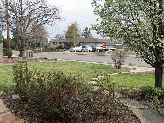 5th image of 214 Los Pueblos St