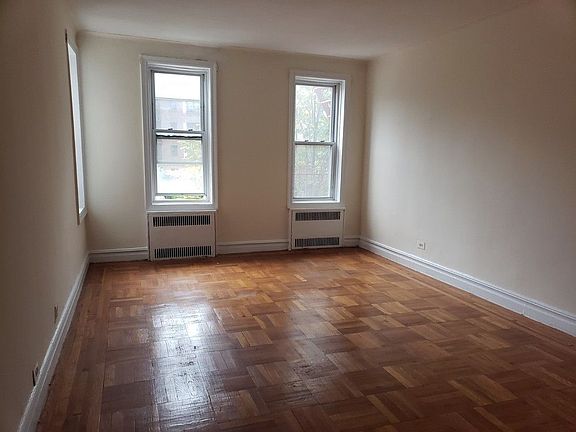 2nd image of 2821 Kings Hwy #2