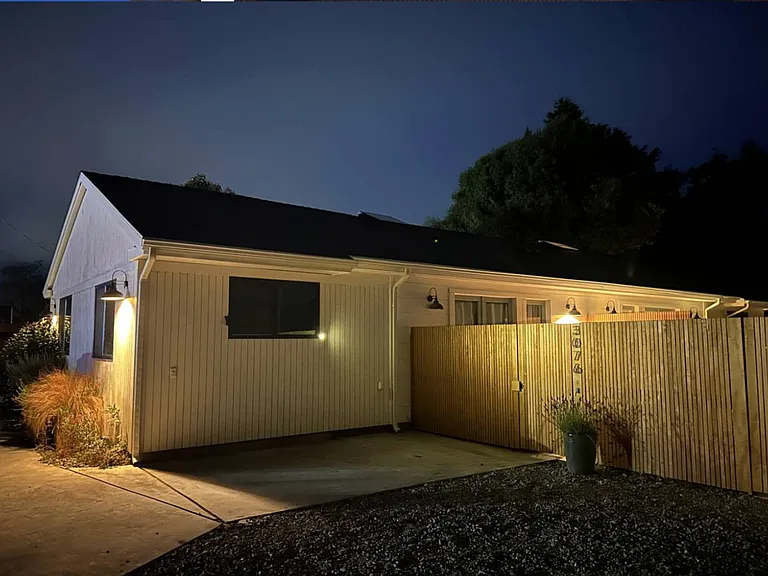 3076 Alliance Rd — Photo 1