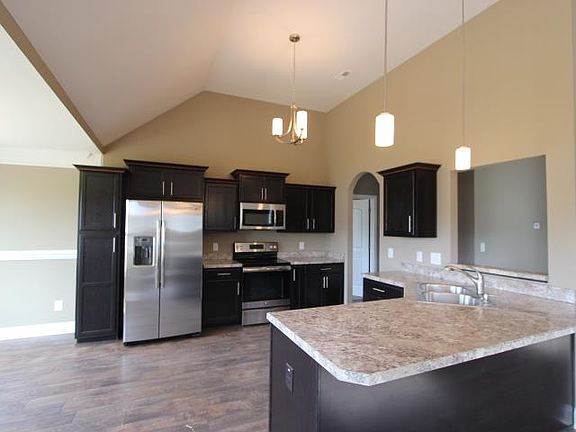 3rd image of 147 Magnolia Pl Lot 147