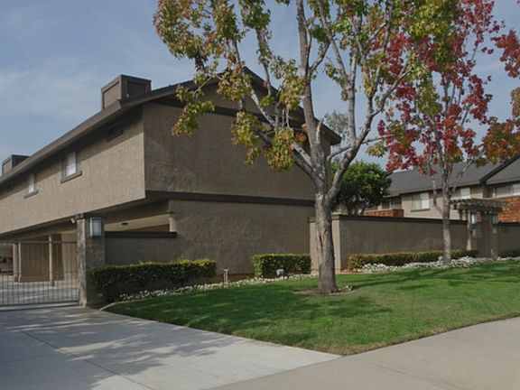 2nd image of 131 N Barranca Ave #131