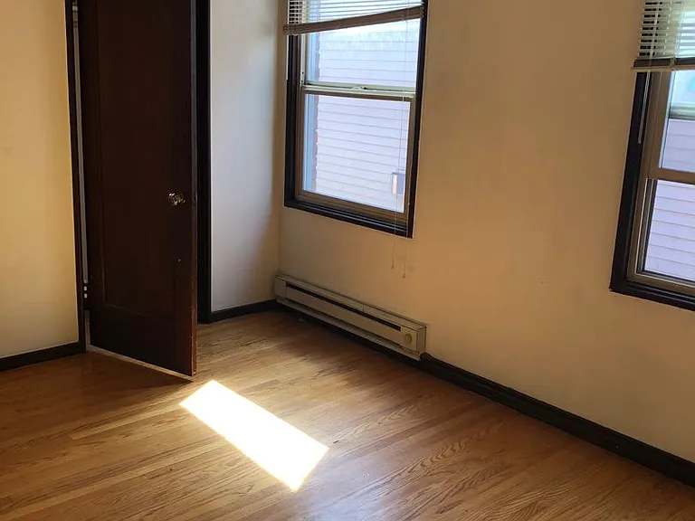 Preston Apartments — Photo 58