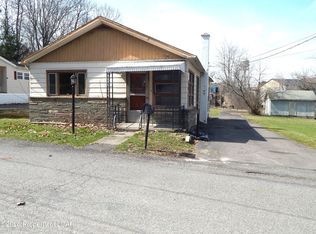 11 Shaver Ave, Dallas, PA 18612
