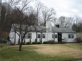 516 Park Ln, Sewickley, PA 15143