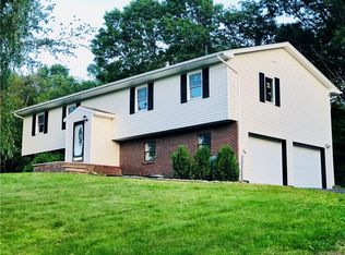 2 Bayberry Dr, Monroe, NY 10950