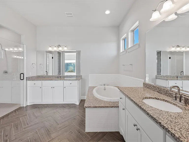 341 Bitterroot Ln — Photo 22