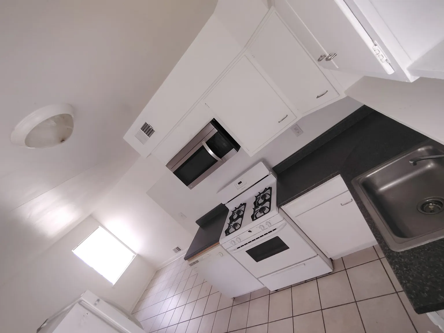 2 bed, 775 sqft, $950 — Photo 3
