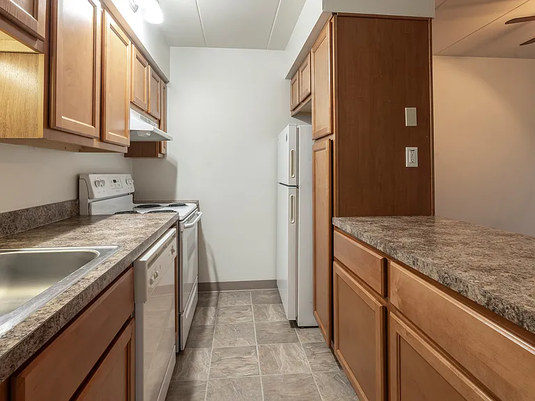 Woodside Terrace Apartments — Photo 45