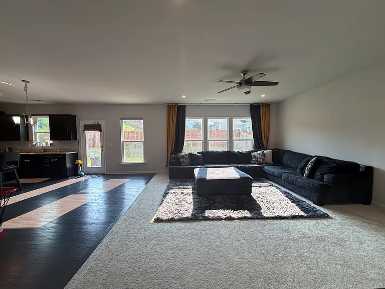718 Fairway Dr — Photo 7
