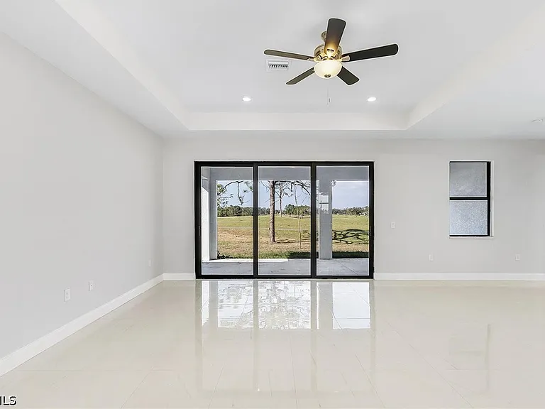 2045 NW 3rd St — Photo 11
