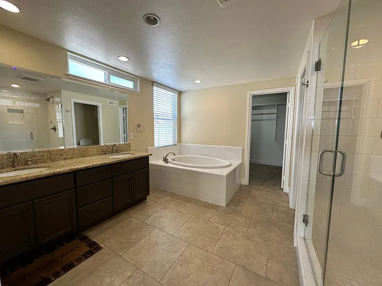 2933 Shamrock Ave — Photo 22