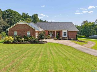 1131 Hickory Dr, Morris, AL 35116