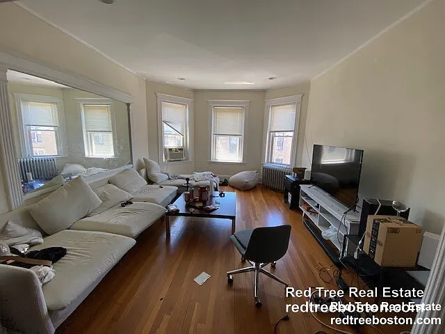 43 Orkney Rd — Photo 1
