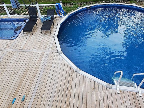 pool/hot tub