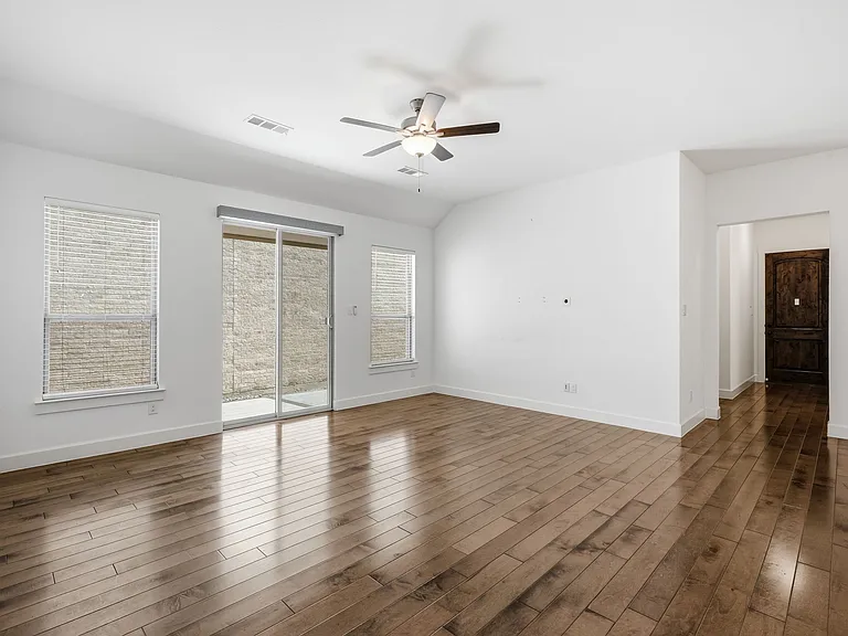 7849 Piedmont Ave — Photo 6