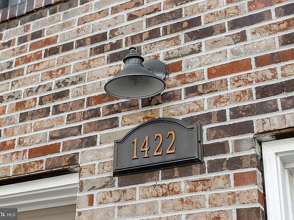 3rd image of 1422 Estate Dr