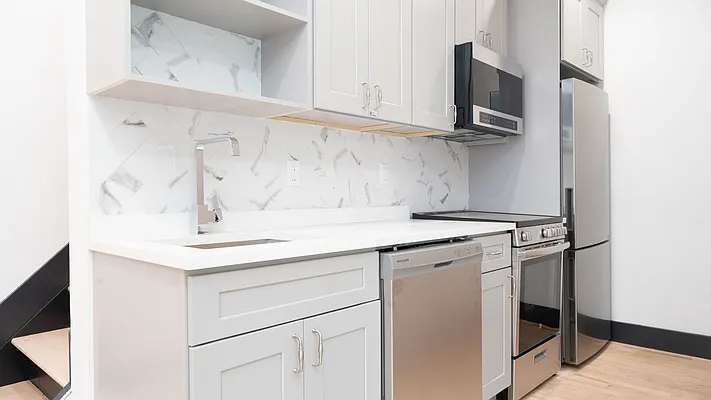 Rented by Nooklyn NYC LLC | media 62