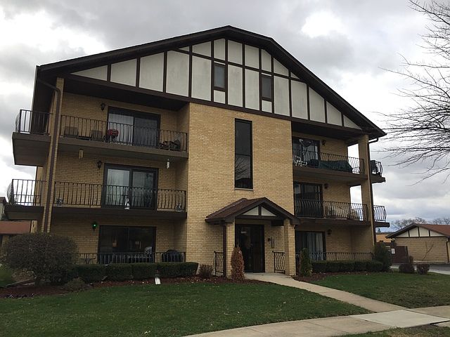 1st image of 17950 Royal Oak Ct APT 1S