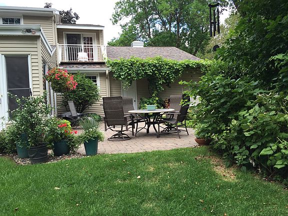 Screen porch and paver patio