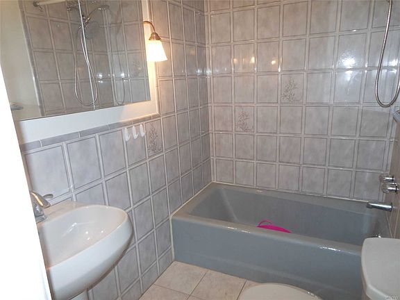 4th image of 66-38 75th St #1STFL