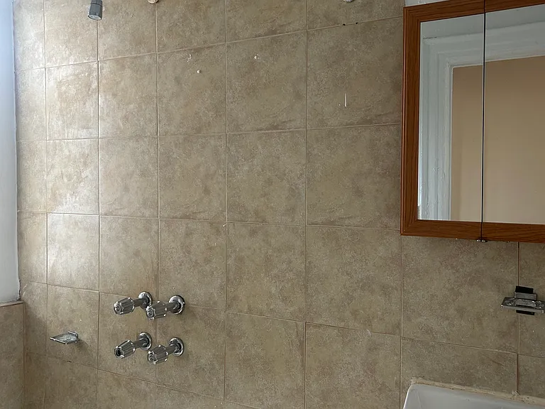 1922 Hobart Ave #27 — Photo 6