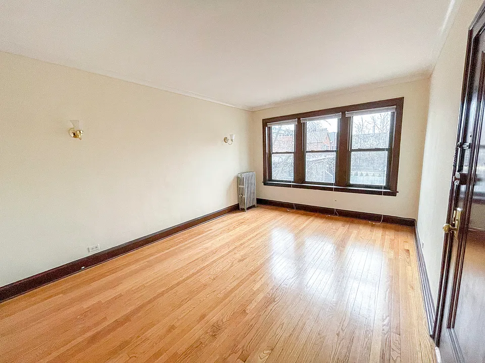 4622 N Wolcott Ave #1B