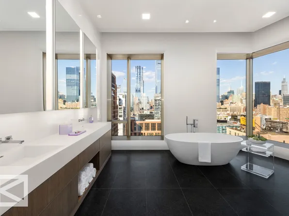 551 West 21st Street image 24 of 31