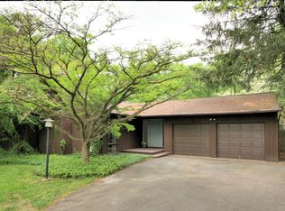 817 Cherry Hill Rd, Princeton, NJ 08540