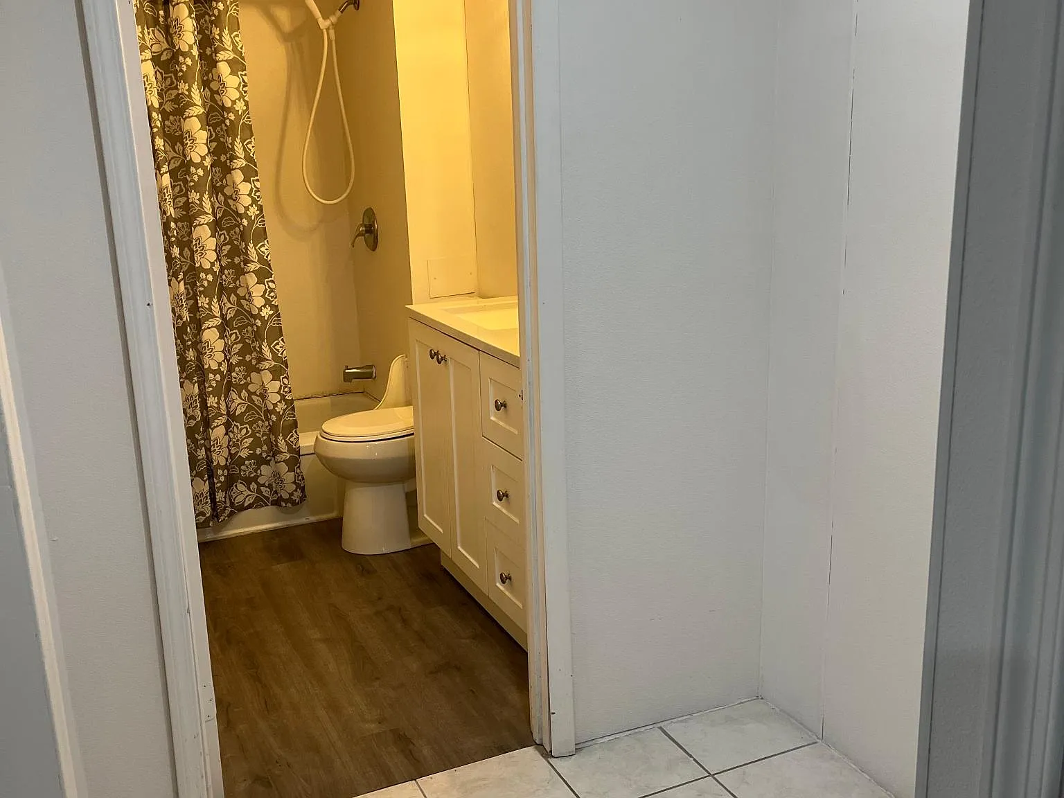 326 Taylor Ave — Photo 2