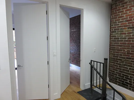 Rented by Majesty Management | media 97