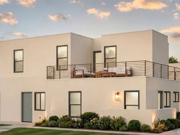 2032 W 88th St, Los Angeles, CA 90047