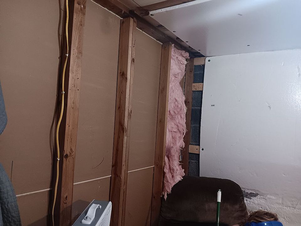2nd image of 405 Division St