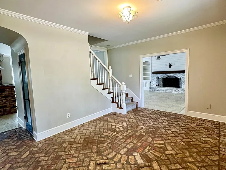 2729 Channel Pl — Photo 4