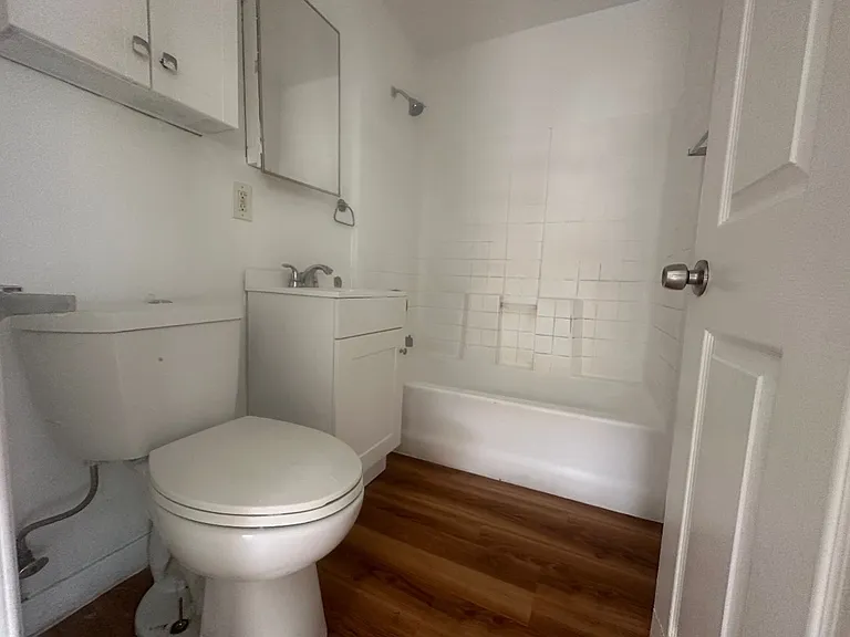 1042 Gaviota LB — Photo 12
