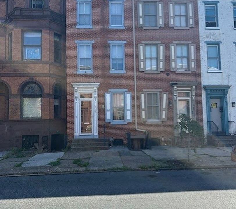 1st image of 909 N 2nd St