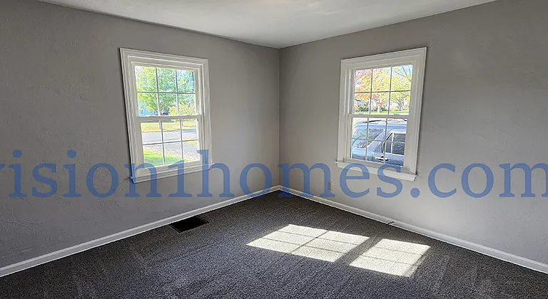 2076 W Wayne St — Photo 18