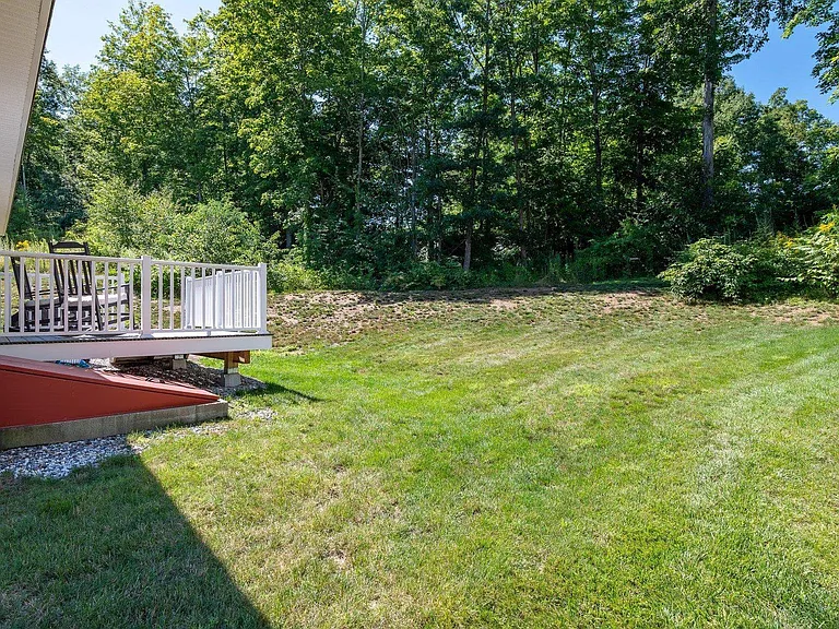 30 Copley Dr — Photo 27