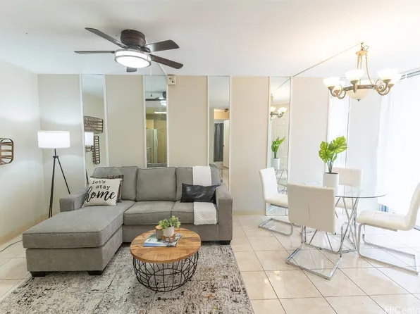 1250 Richard Ln APT 210, Honolulu, HI 96819